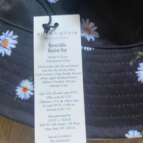 Alice + Olivia x FabFitFun Reversible Bucket Hat - Picture 5 of 5